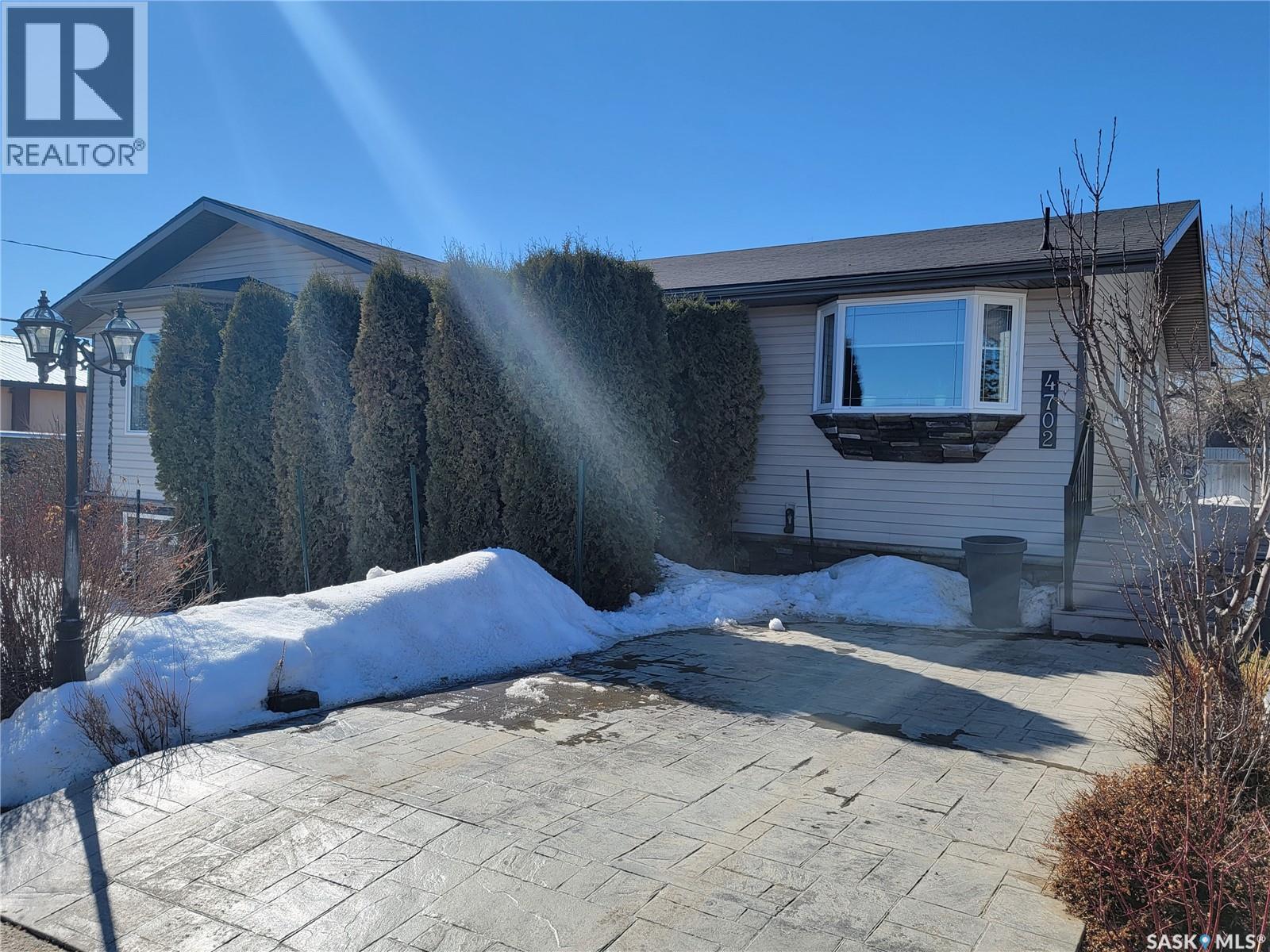 4702 Leader Street, Macklin, Saskatchewan  S0L 2C0 - Photo 39 - SK030799