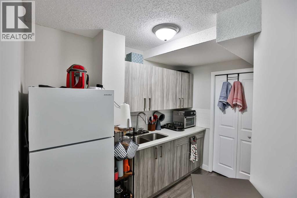 4, 73 Aquitania Circle W, Lethbridge, Alberta  T1J 5M5 - Photo 26 - A2272271