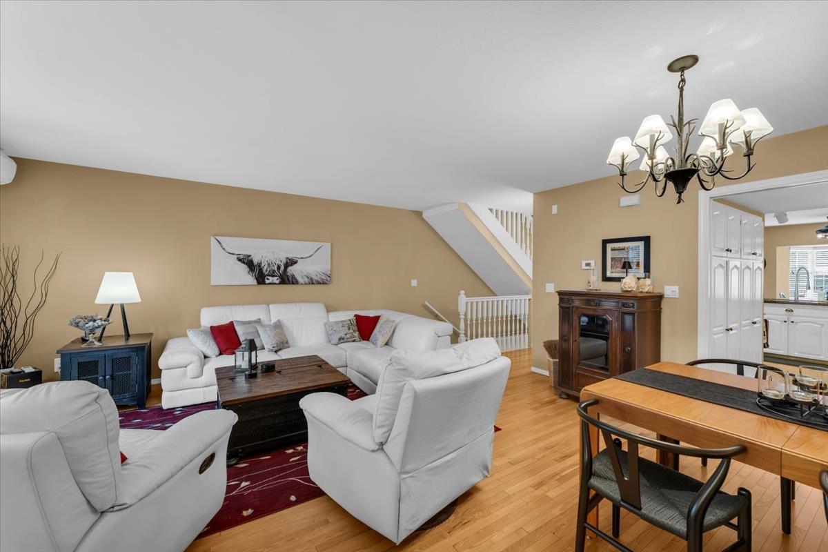 25 10045 154 Street, Surrey, British Columbia  V3R 4J5 - Photo 3 - R3103637