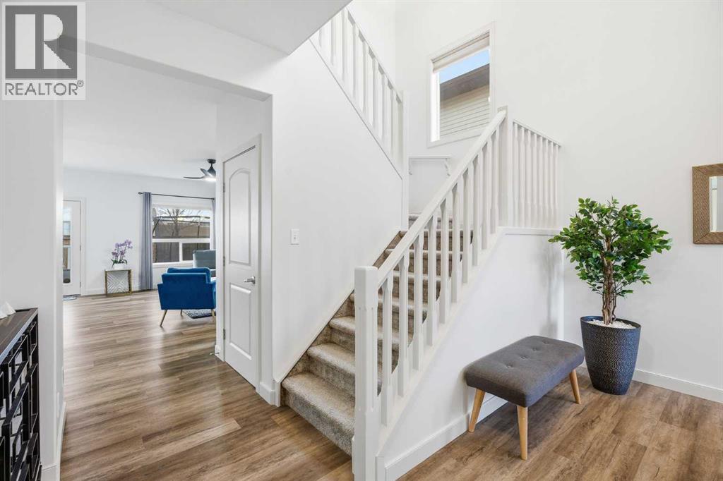 107 Everwoods Park SW, Calgary, Alberta  T2Y 0G3 - Photo 3 - A2300828