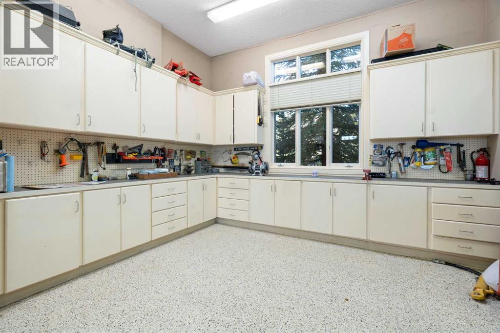 32045 Willow Way, Rural Rocky View County, Alberta  T4C 2Y4 - Photo 37 - A2304339