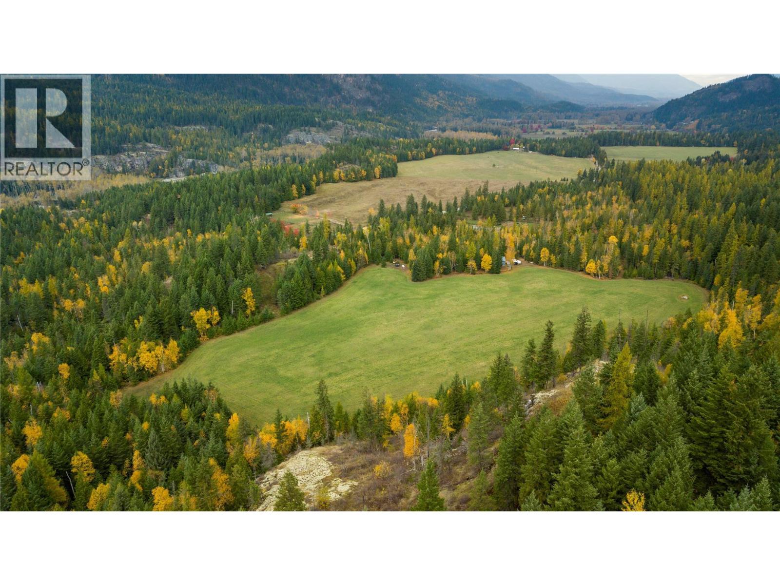 7 Bigg Road, Lumby, British Columbia