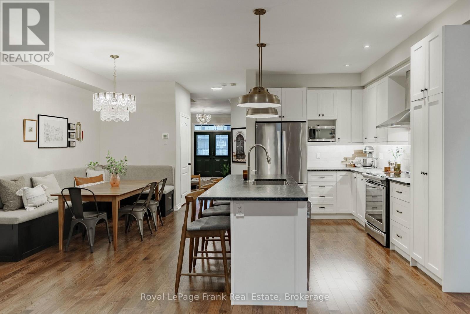 9 Michael Cummings Court, Uxbridge, Ontario  L9P 0E6 - Photo 4 - N12890578