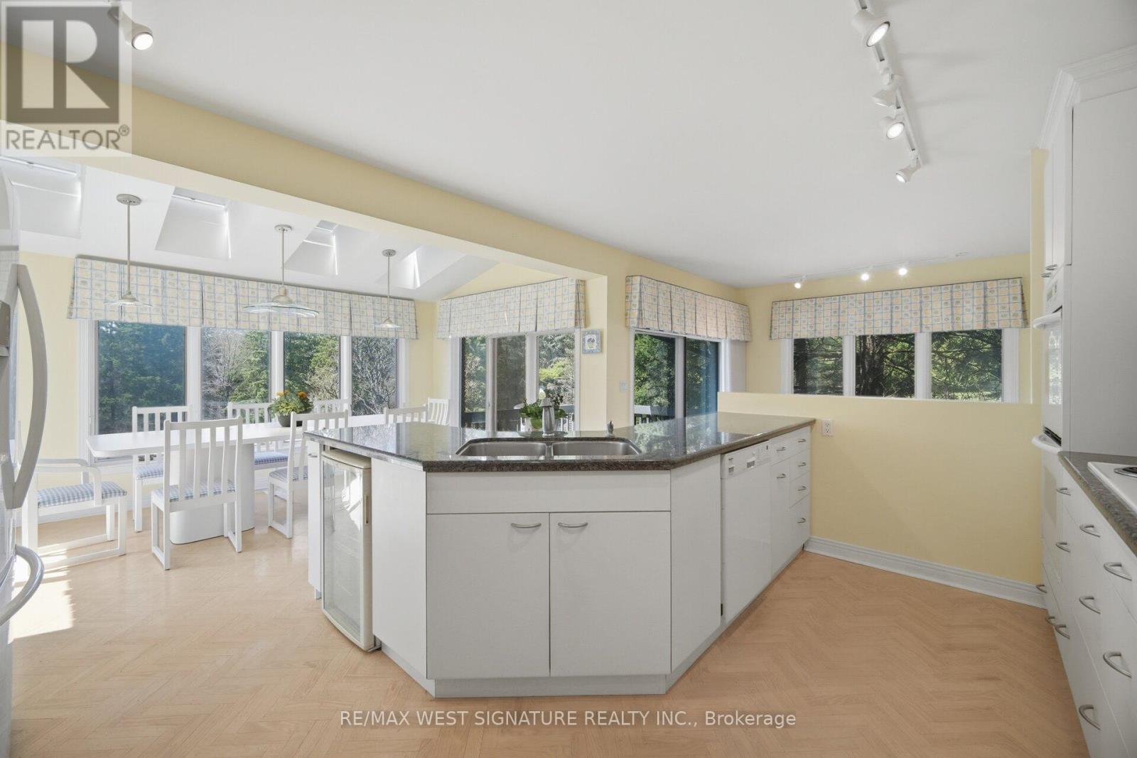 126 Curtis Crescent, King, Ontario  L7B 1C2 - Photo 12 - N13031986