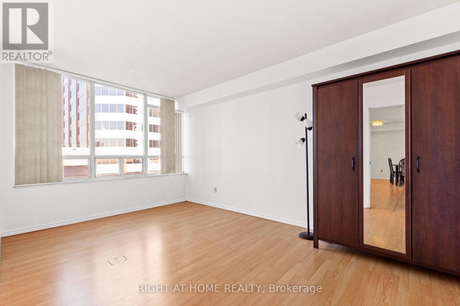 508 - 265 Enfield Place, Mississauga, Ontario  L5B 3Y7 - Photo 22 - W12983436