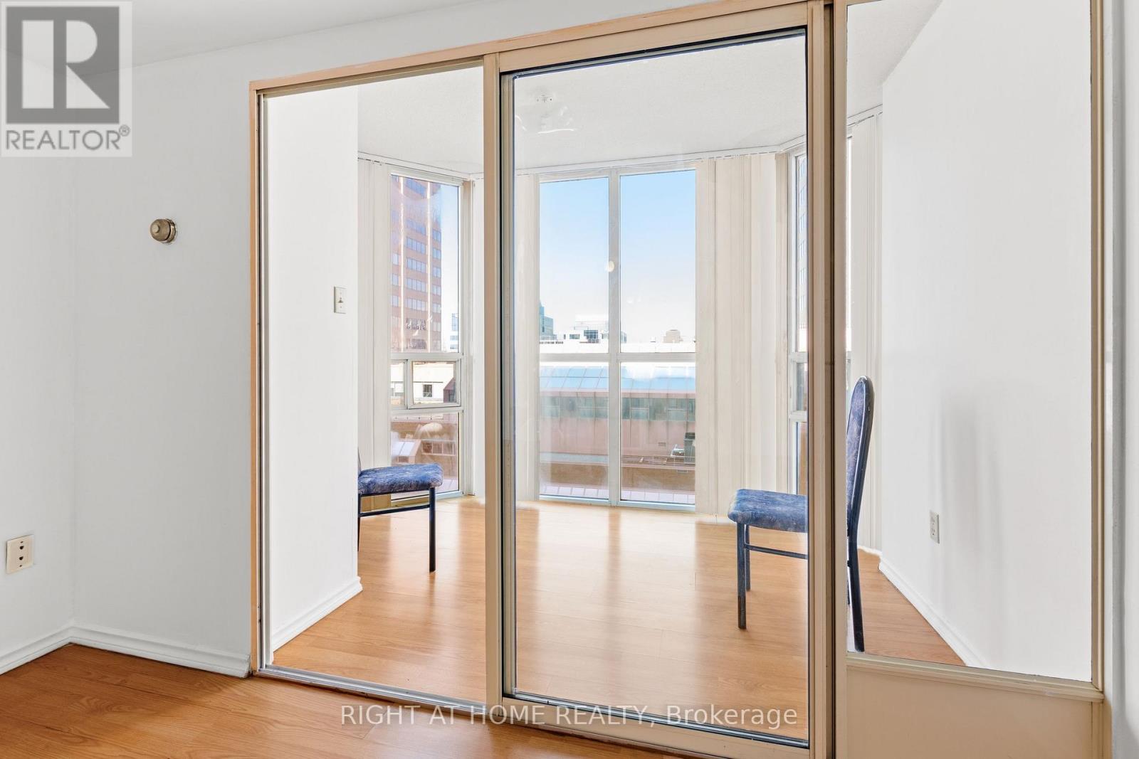 508 - 265 Enfield Place, Mississauga, Ontario  L5B 3Y7 - Photo 17 - W12983436