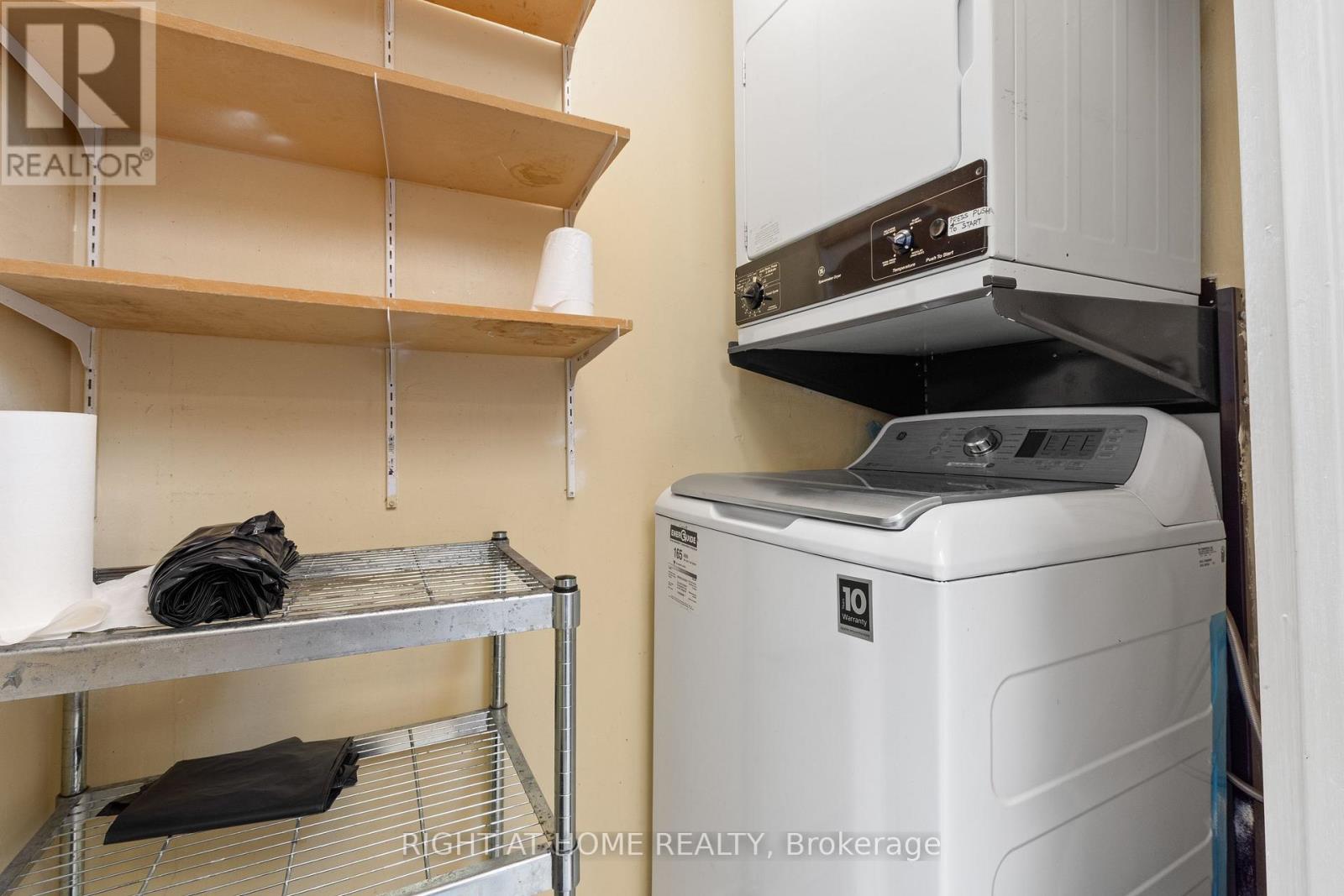 508 - 265 Enfield Place, Mississauga, Ontario  L5B 3Y7 - Photo 12 - W12983436