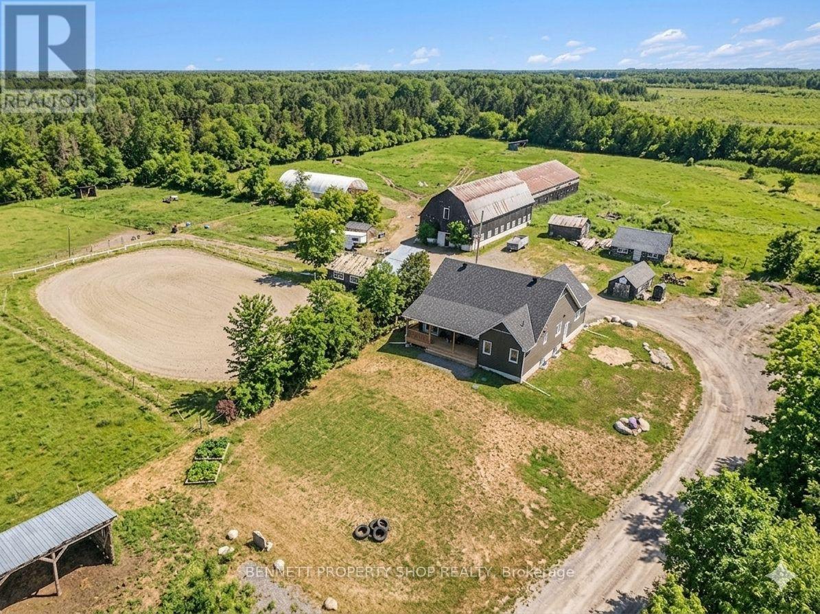 7261 Third Line Road S, Ottawa, Ontario  K0A 2E0 - Photo 2 - X12951498