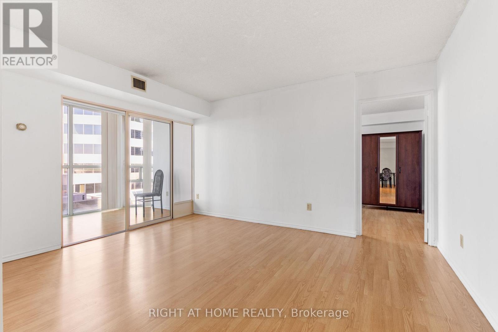 508 - 265 Enfield Place, Mississauga, Ontario  L5B 3Y7 - Photo 19 - W12983436