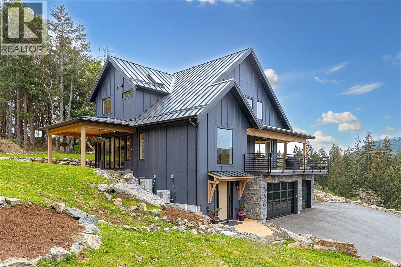 668 Southwood Dr, Highlands, British Columbia