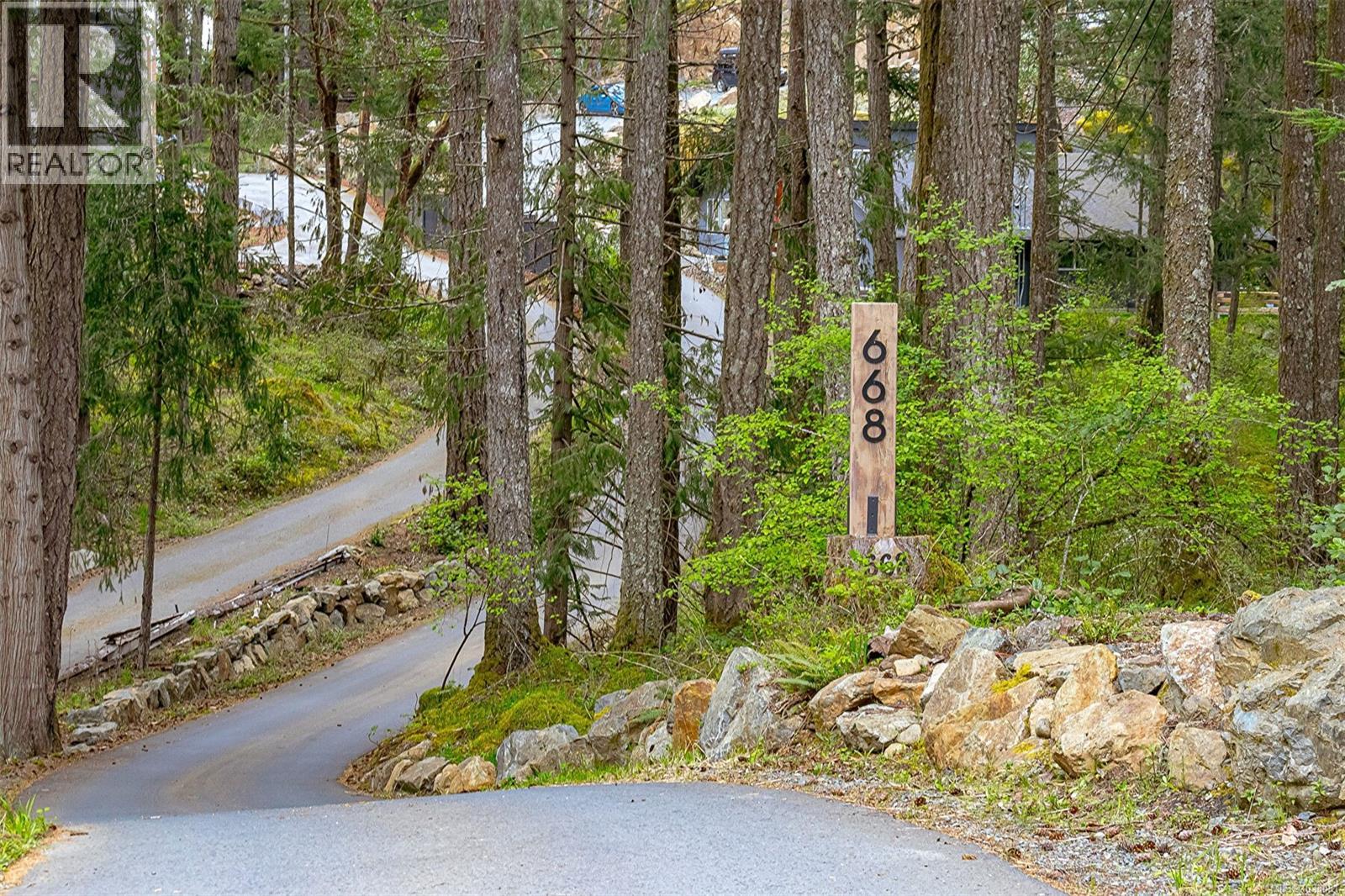 668 Southwood Dr, Highlands, British Columbia  V9B 6R9 - Photo 3 - 1033081