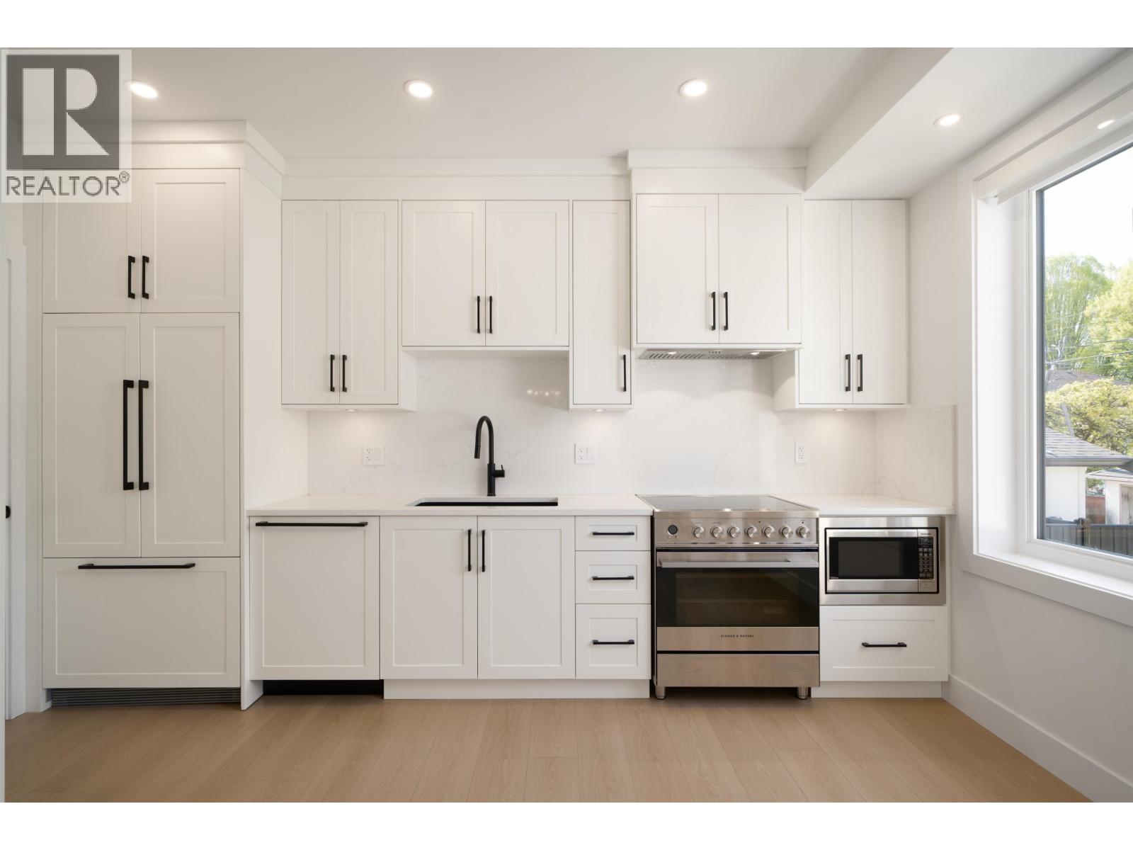 4830 Duchess Street, Vancouver, British Columbia  V5R 3L6 - Photo 10 - R3115059