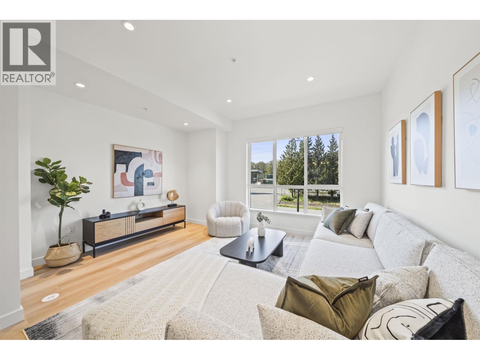 144 388 Duncan Street, New Westminster, British Columbia  V3M 0P9 - Photo 2 - R3115063