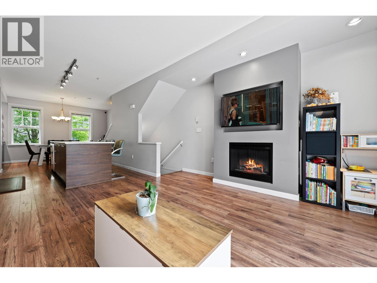 6 2495 Davies Avenue, Port Coquitlam, British Columbia  V3C 0B2 - Photo 6 - R3115075