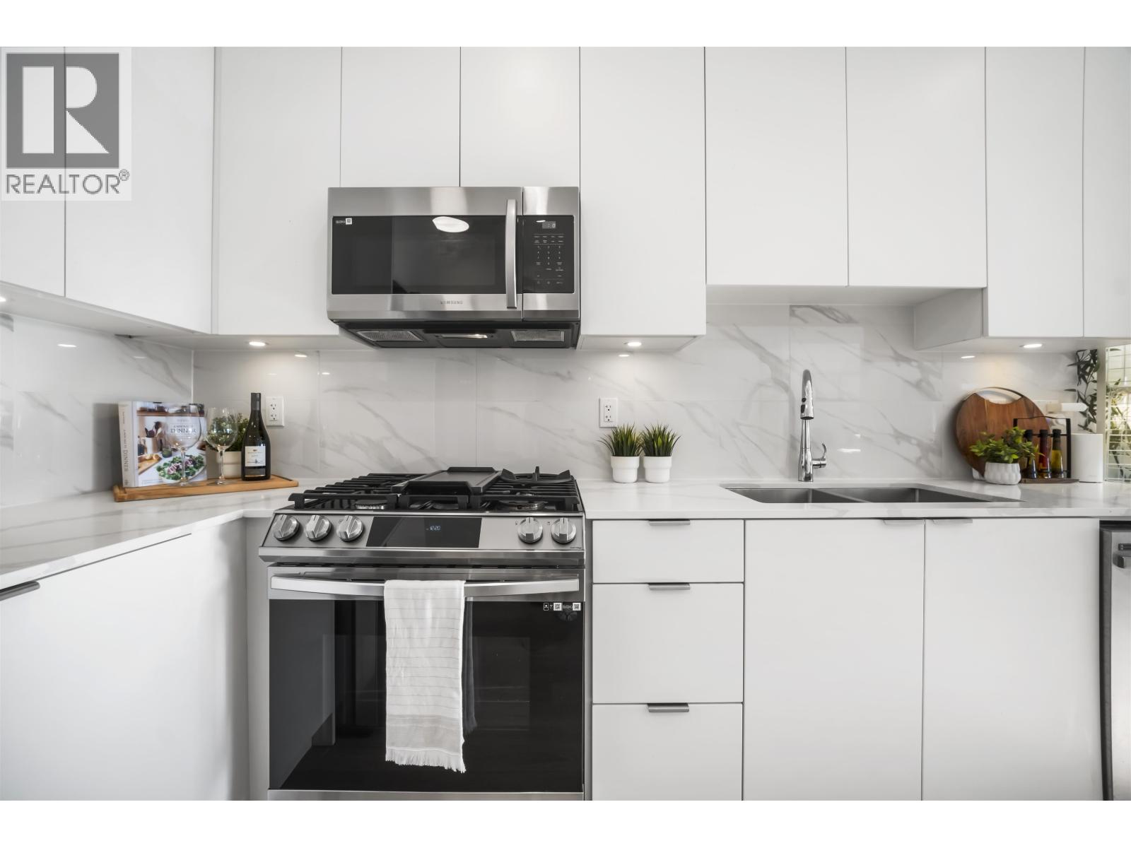 404 2331 Kelly Avenue, Port Coquitlam, British Columbia  V3C 0T4 - Photo 10 - R3115081