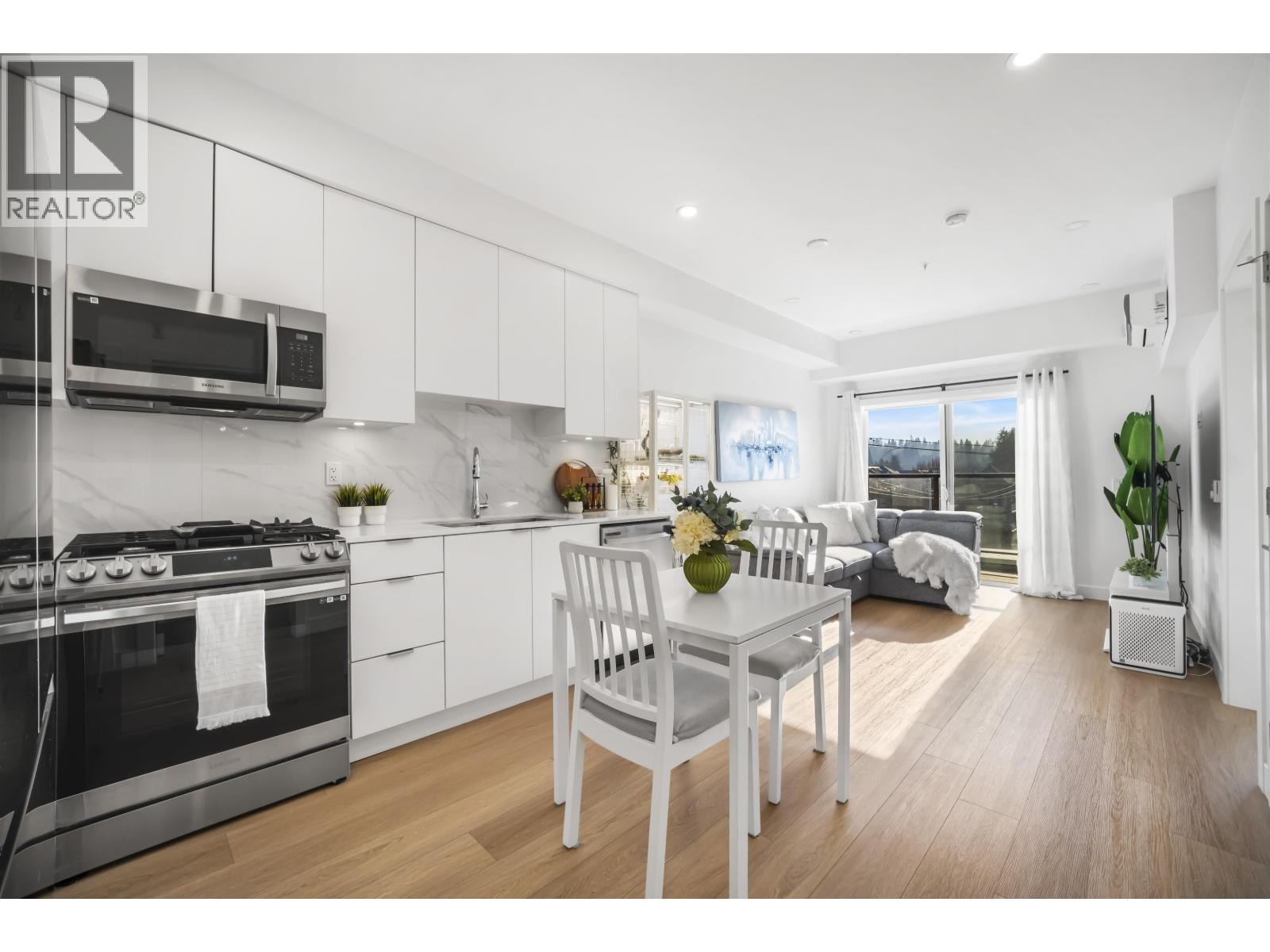 404 2331 Kelly Avenue, Port Coquitlam, British Columbia  V3C 0T4 - Photo 5 - R3115081