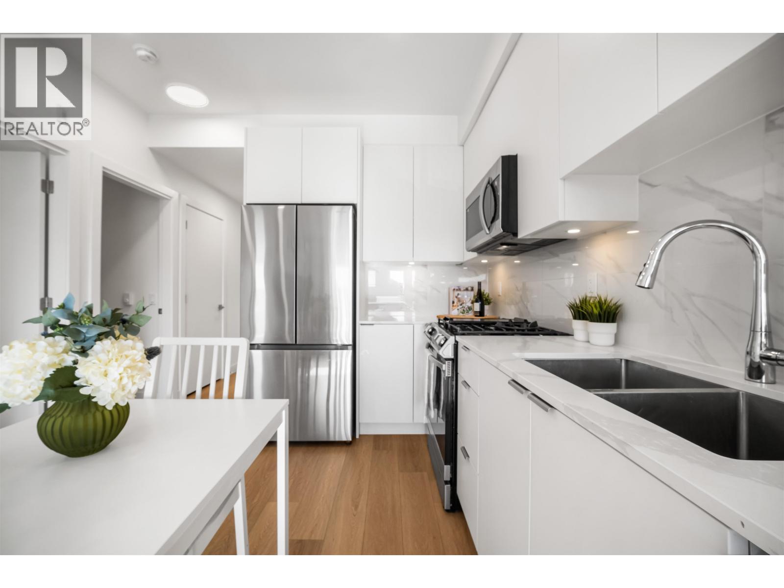 404 2331 Kelly Avenue, Port Coquitlam, British Columbia  V3C 0T4 - Photo 8 - R3115081