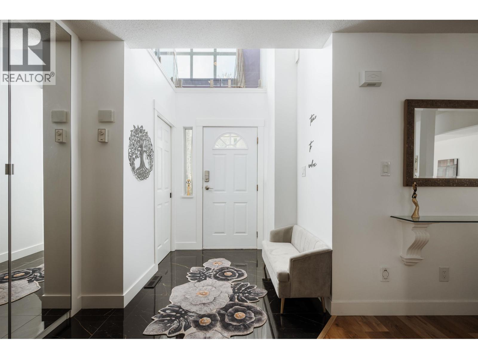 1119 Clerihue Road, Port Coquitlam, British Columbia  V3C 6H2 - Photo 3 - R3115085