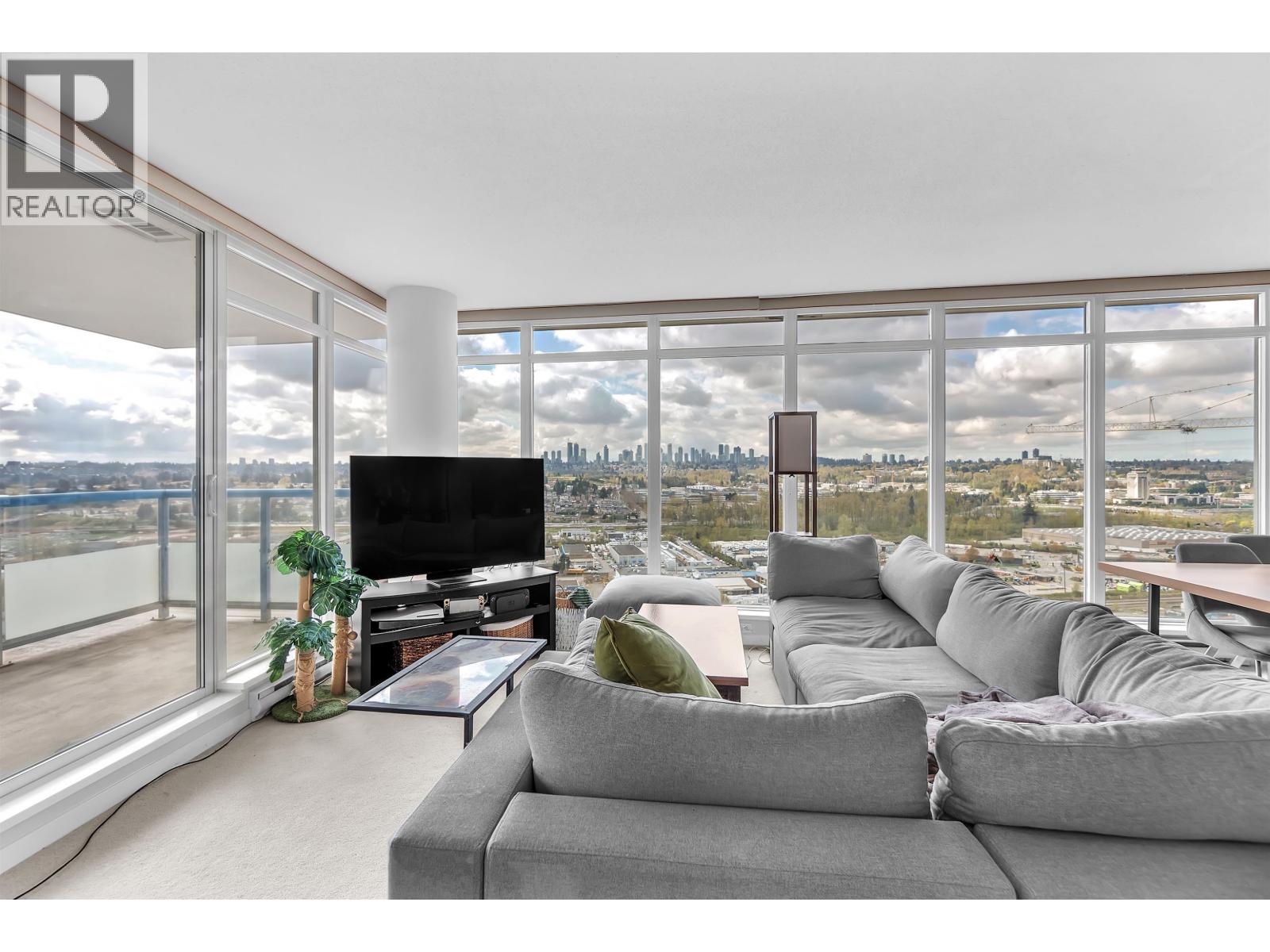 2707 2133 Douglas Road, Burnaby, British Columbia  V5C 0E9 - Photo 3 - R3115105