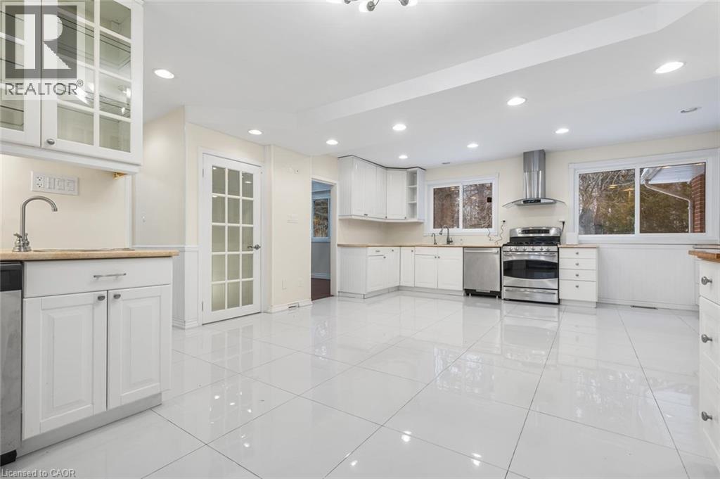 145 Wolfdale Avenue, Oakville, Ontario  L6L 4R9 - Photo 11 - 40823669