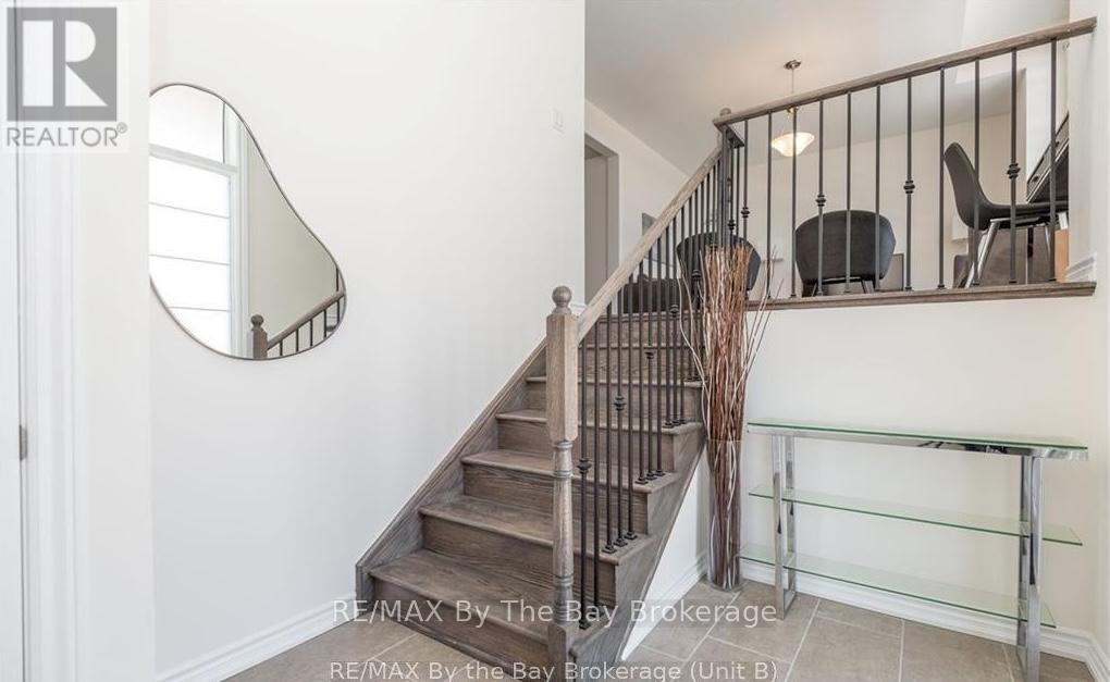 85 Sun Valley Avenue, Wasaga Beach, Ontario  L9Z 0N8 - Photo 2 - S13036506