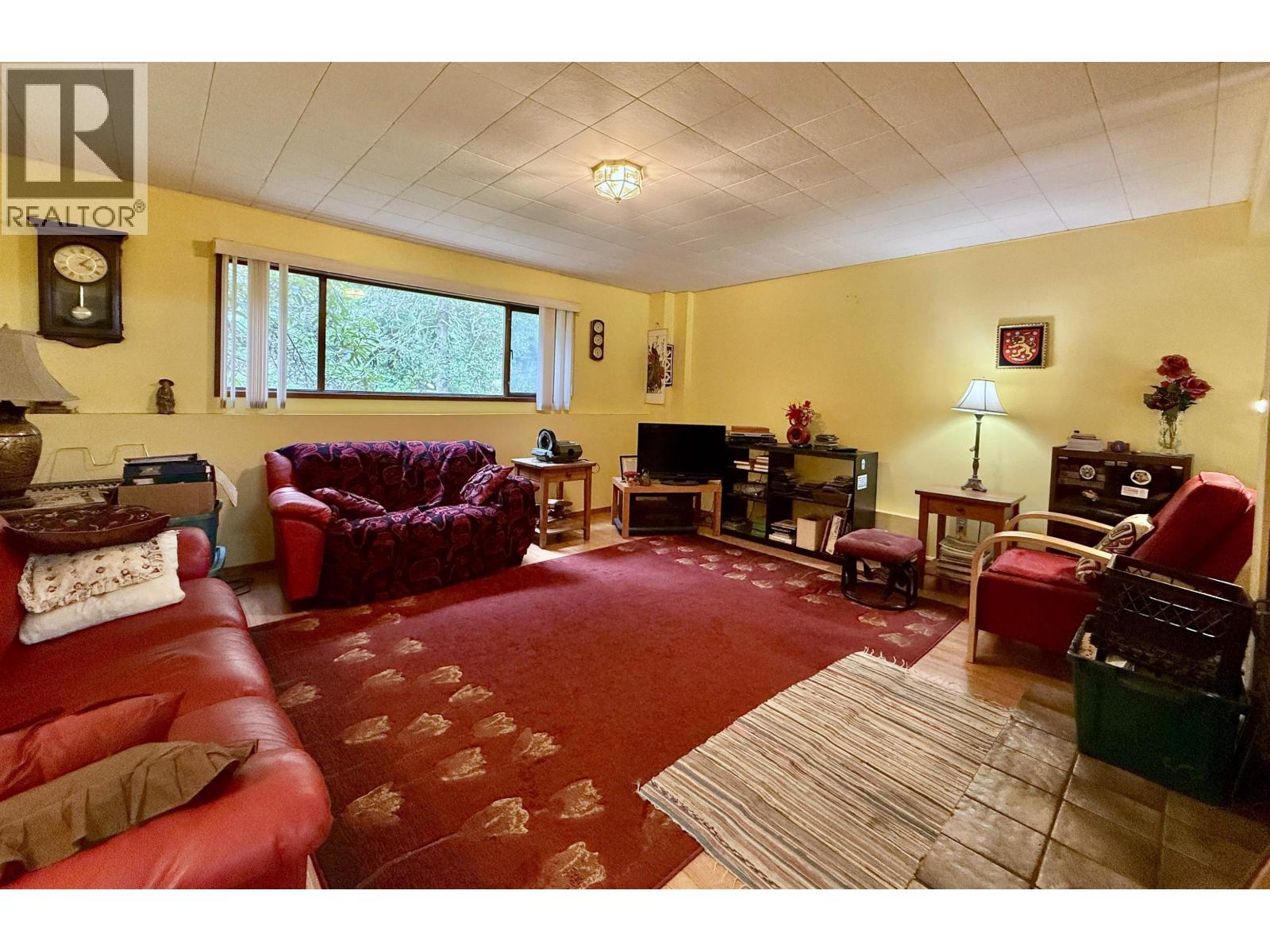 299 King Road, Gibsons, British Columbia  V0N 1V5 - Photo 17 - R3115068