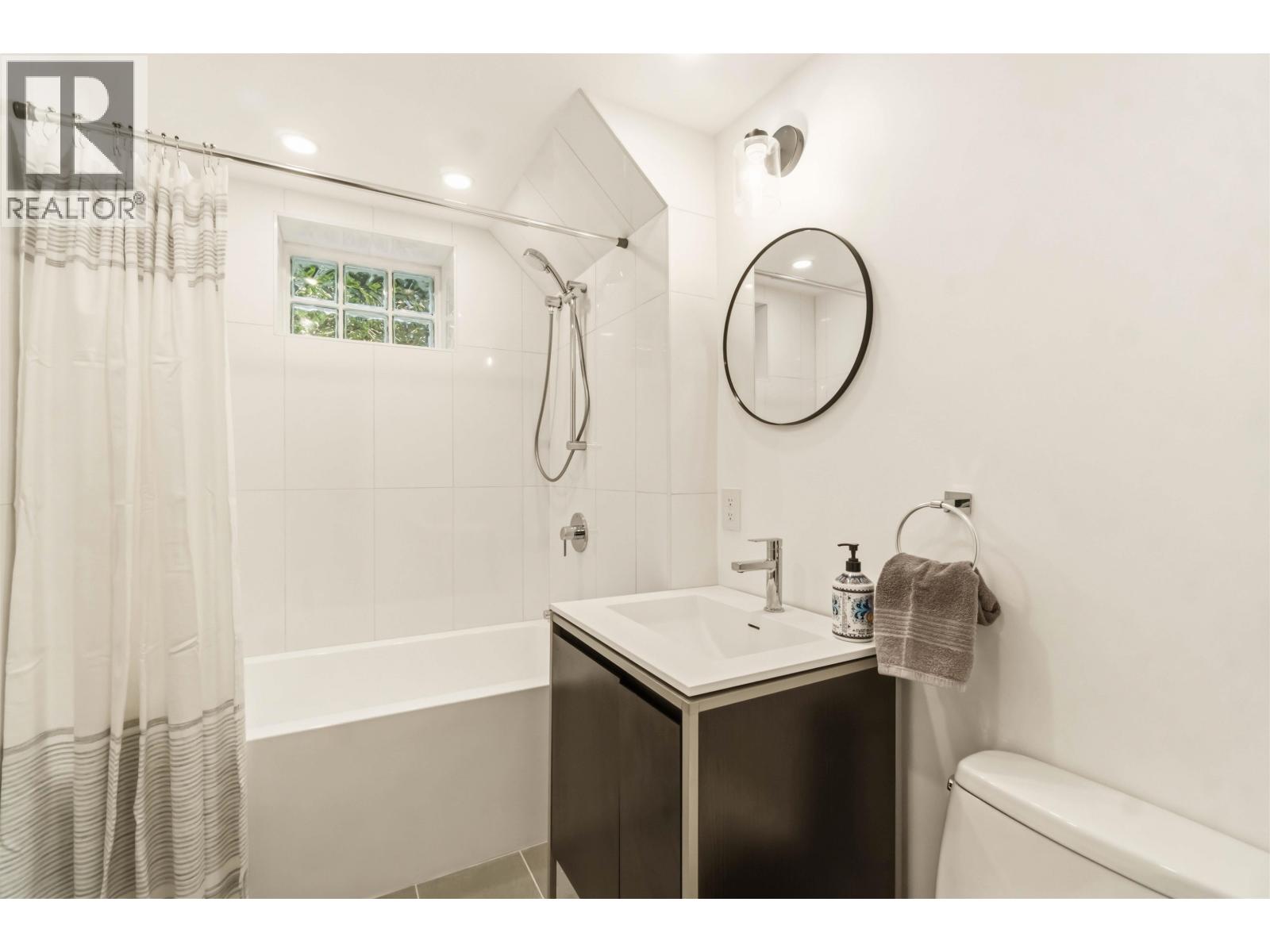 209 Clearview Drive, Port Moody, British Columbia  V3H 2S7 - Photo 30 - R3115074