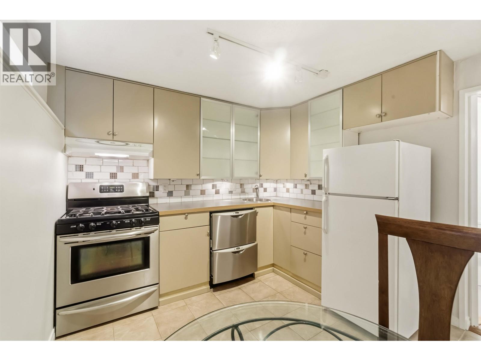 209 Clearview Drive, Port Moody, British Columbia  V3H 2S7 - Photo 32 - R3115074