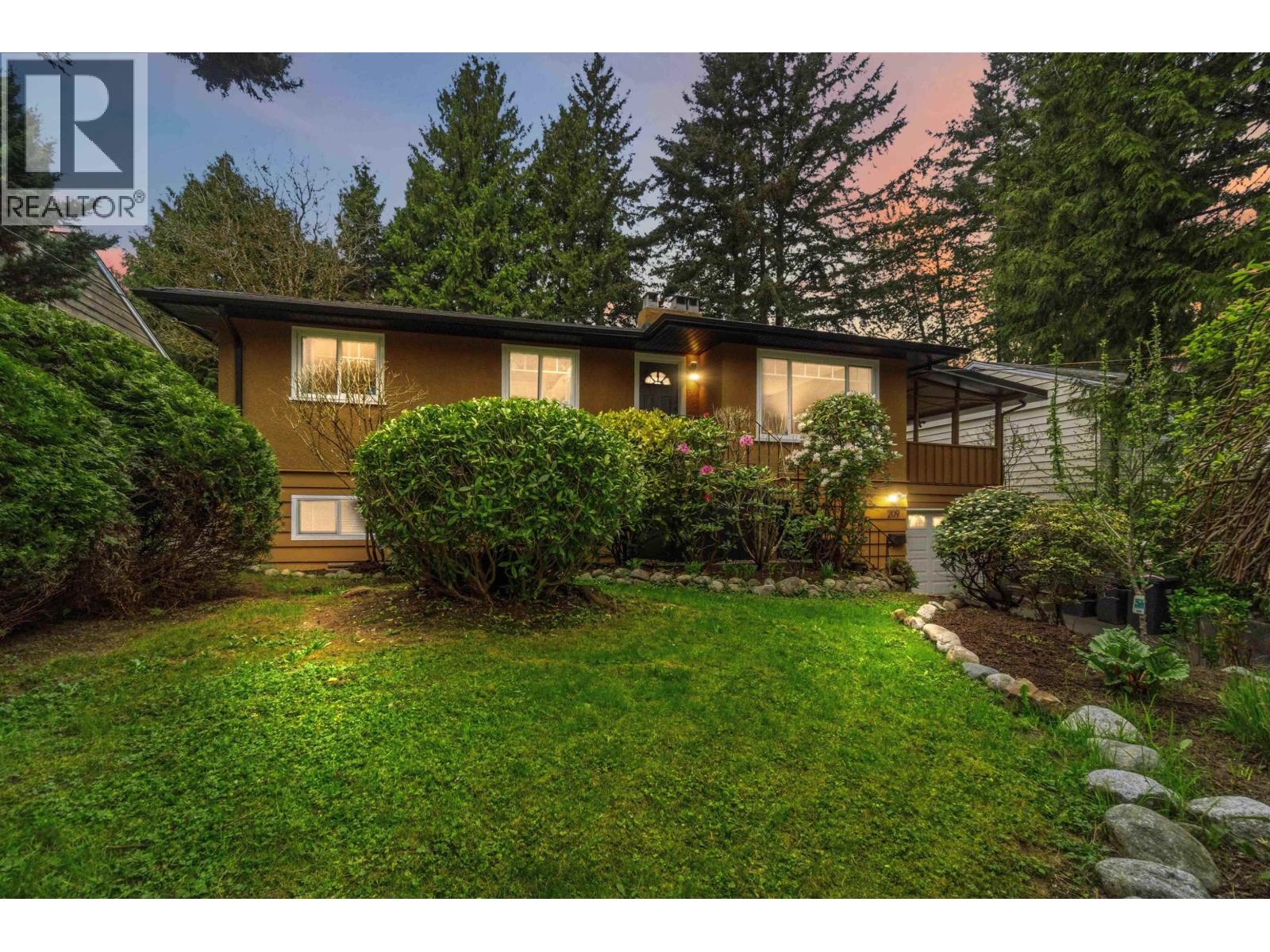209 Clearview Drive, Port Moody, British Columbia  V3H 2S7 - Photo 39 - R3115074