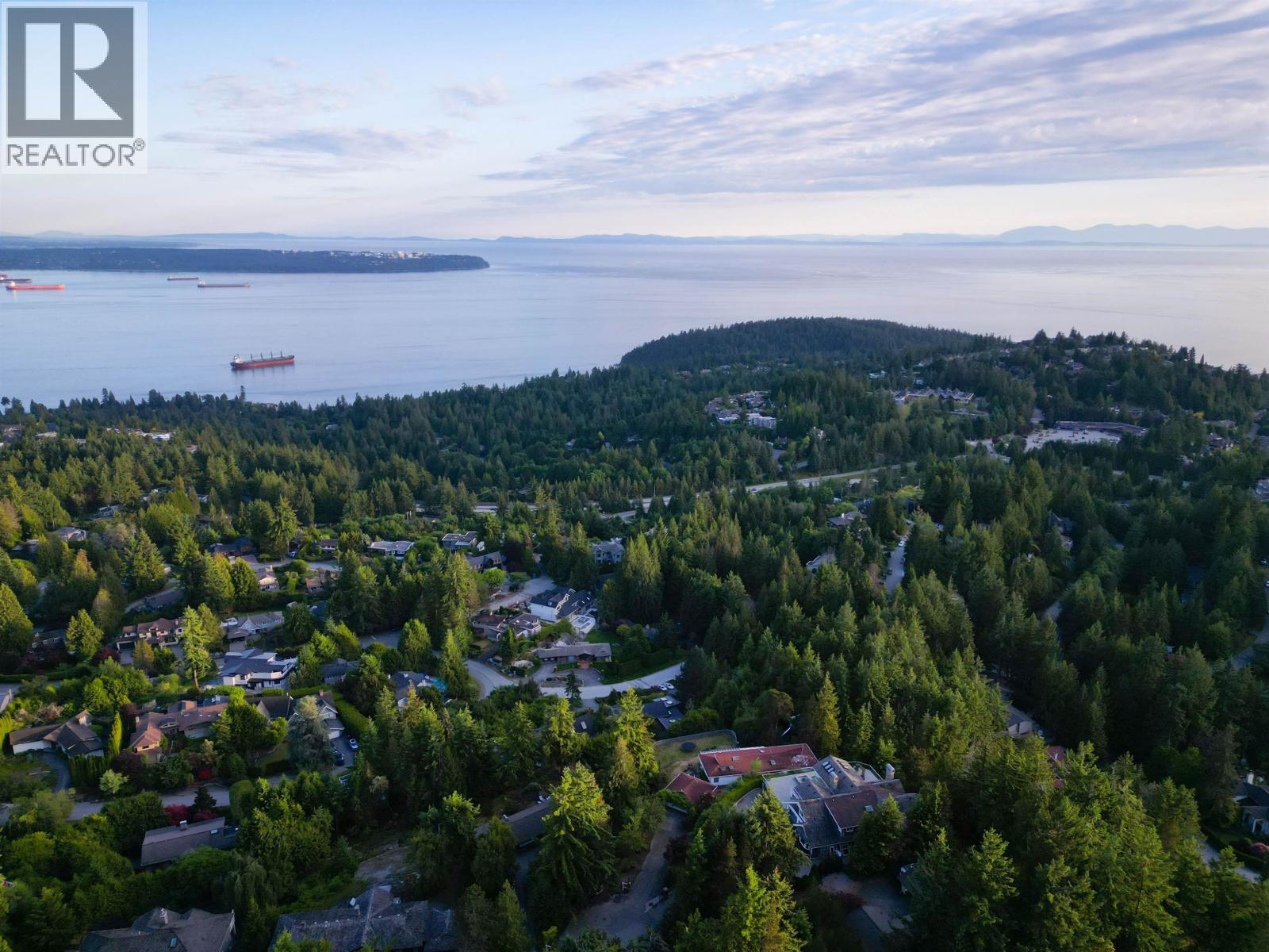 4663 Woodridge Place, West Vancouver, British Columbia  V7S 2X1 - Photo 30 - R3115084