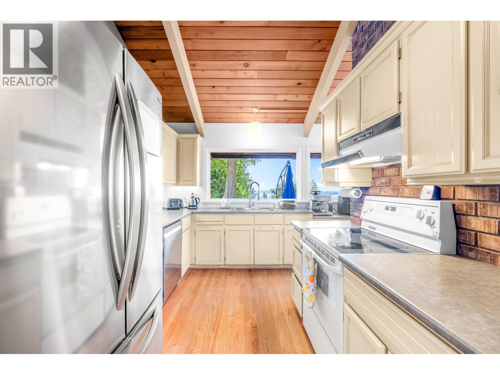 4663 Woodridge Place, West Vancouver, British Columbia  V7S 2X1 - Photo 8 - R3115084