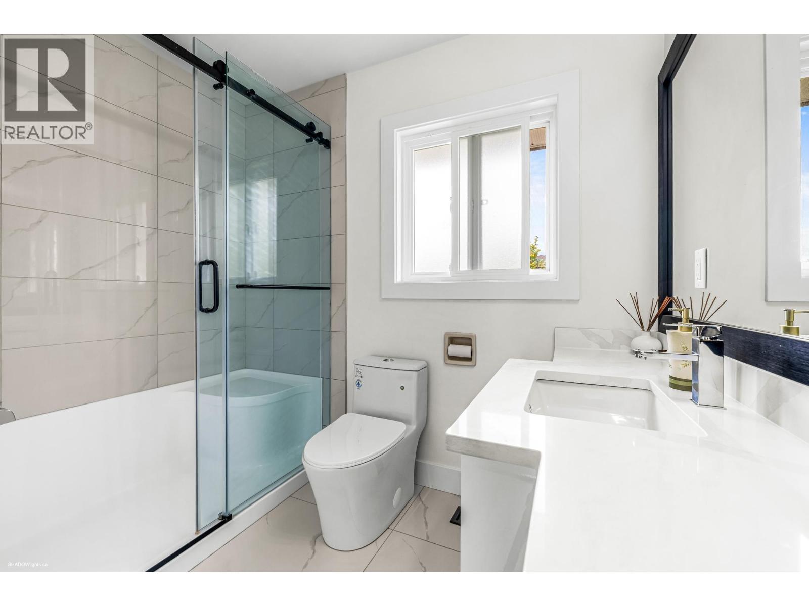 9360 Pinewell Crescent, Richmond, British Columbia  V7A 2C6 - Photo 14 - R3115102