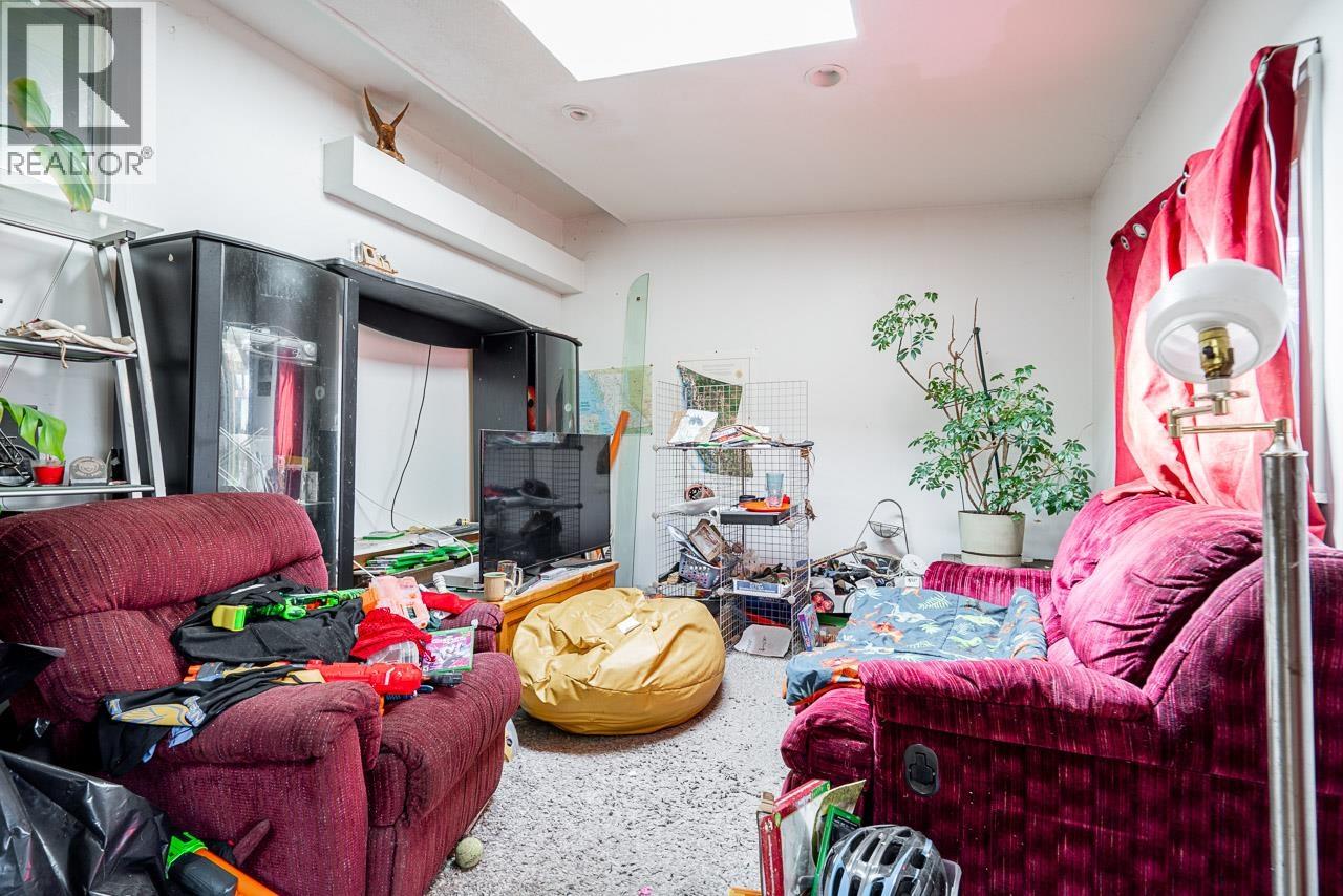 1939 Westminster Avenue, Port Coquitlam, British Columbia  V3B 1E7 - Photo 13 - R3115112