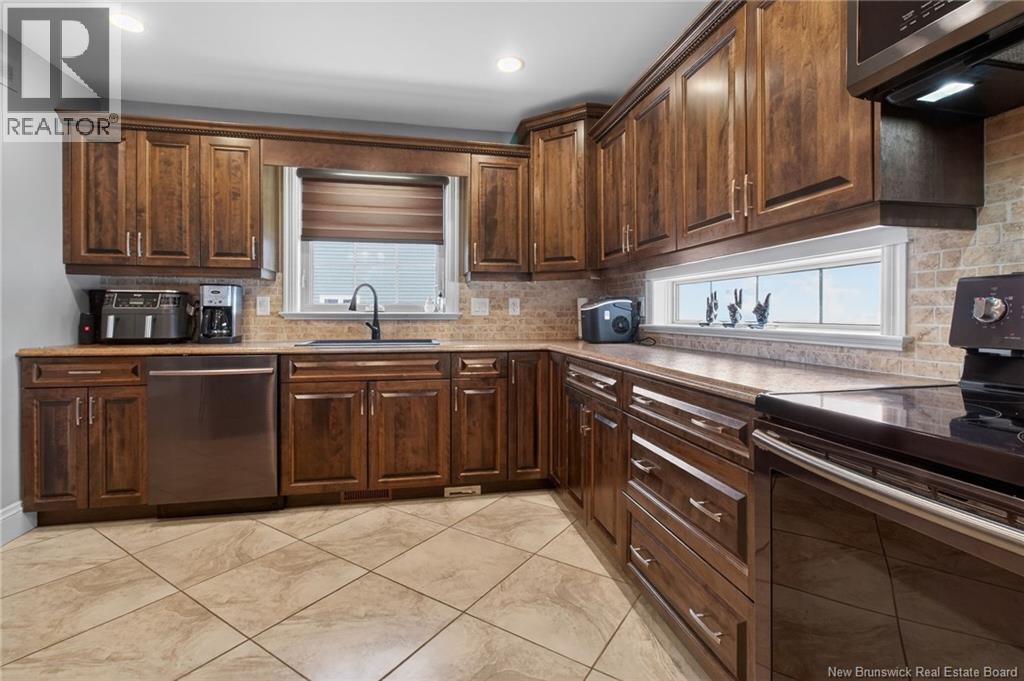 124 Larochelle Street, Dieppe, New Brunswick  E1A 8Y5 - Photo 7 - NB133041