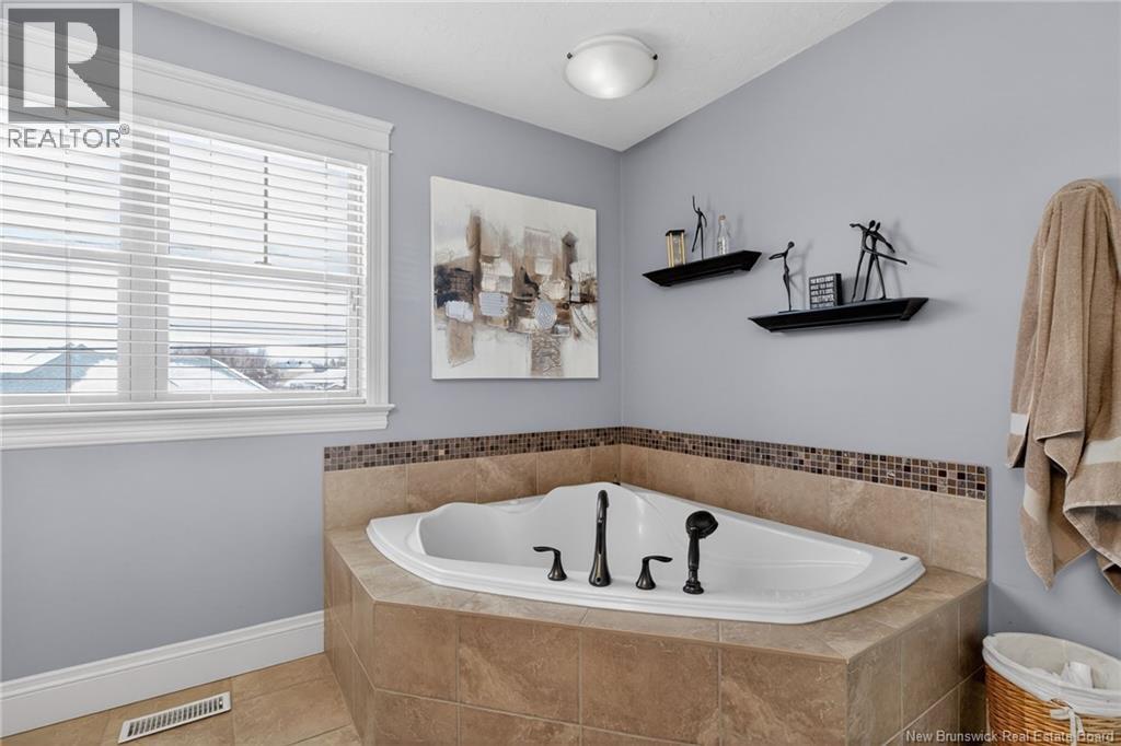 124 Larochelle Street, Dieppe, New Brunswick  E1A 8Y5 - Photo 34 - NB133041