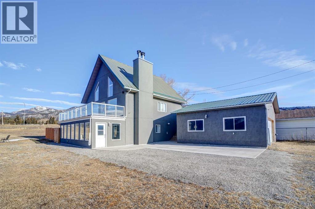 2102 214 Street, Bellevue, Alberta  T0K 0C0 - Photo 3 - A2275783