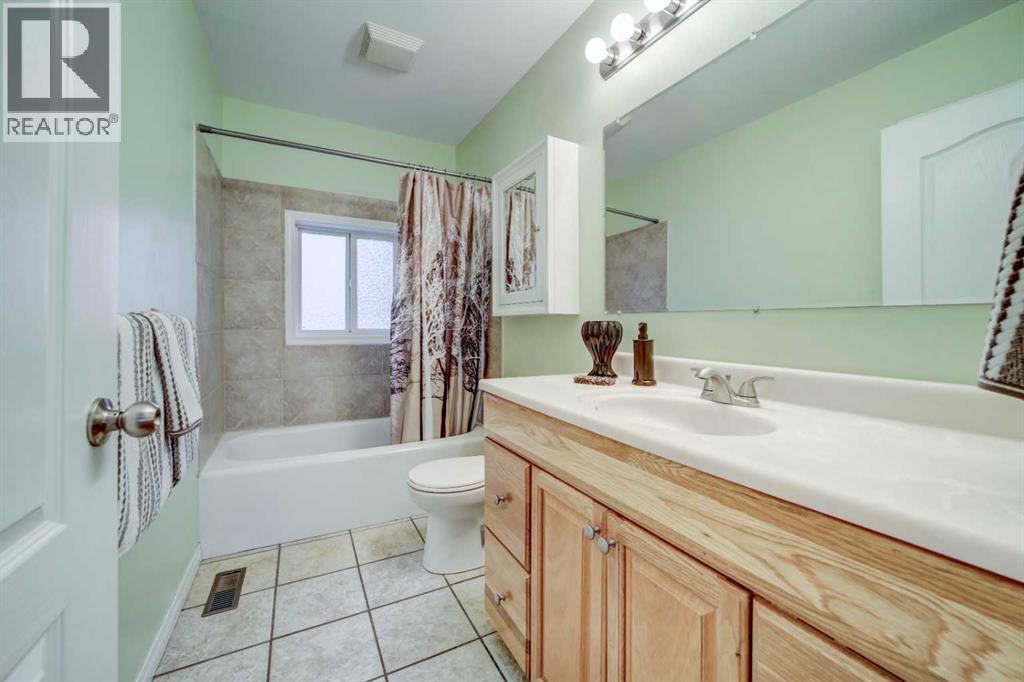 2102 214 Street, Bellevue, Alberta  T0K 0C0 - Photo 23 - A2275783