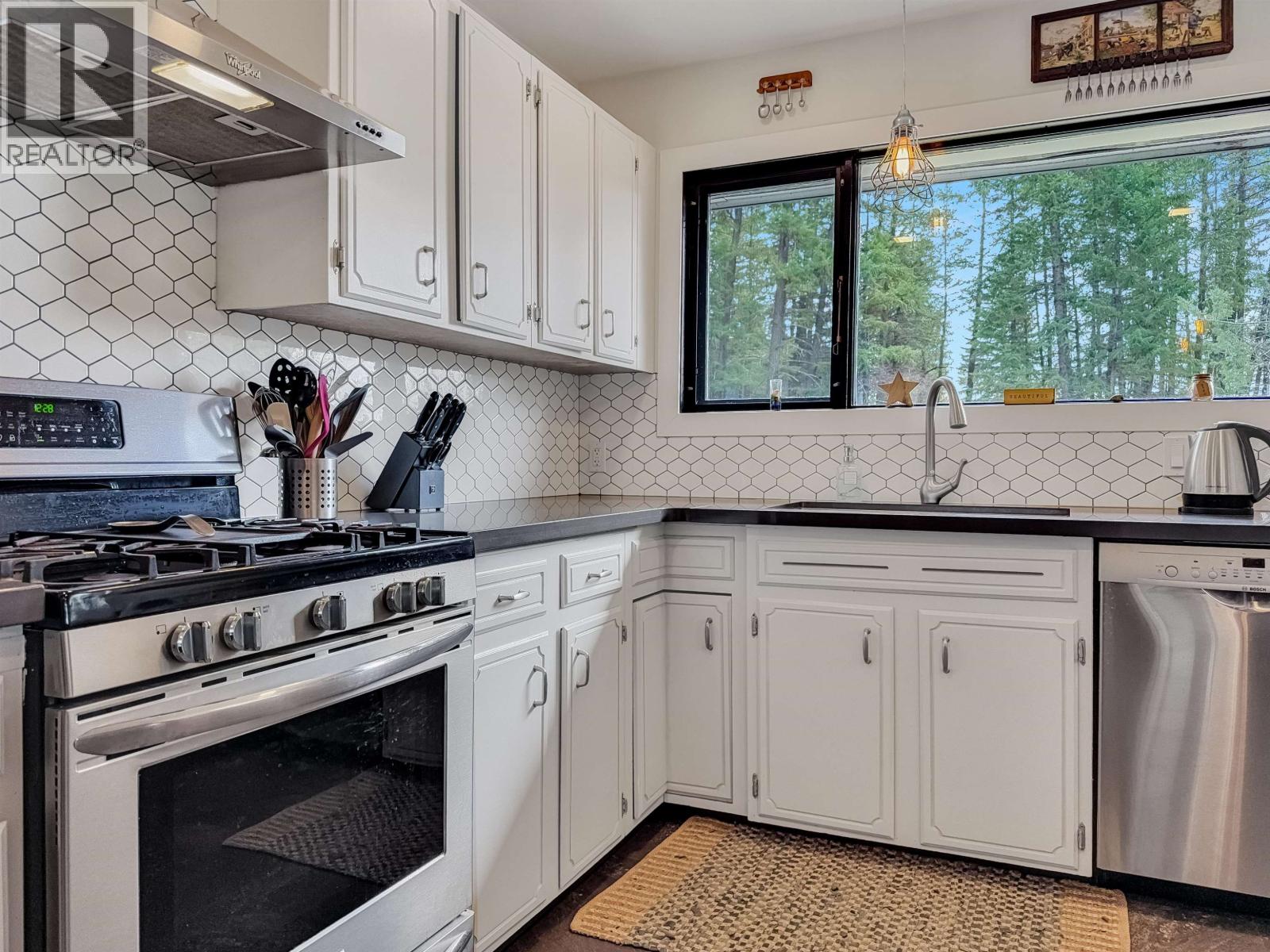 659 Boitanio Place, Williams Lake, British Columbia  V2G 1W1 - Photo 6 - R3115009