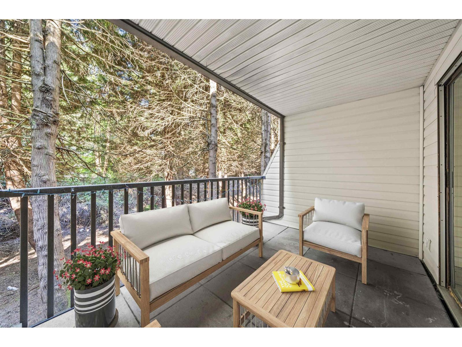 110 15238 100 Avenue, Surrey, British Columbia  V3R 7T9 - Photo 3 - R3085366