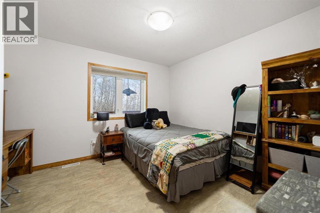 225 Lindgren Street, Ferintosh, Alberta  T0B 1M0 - Photo 23 - A2303552