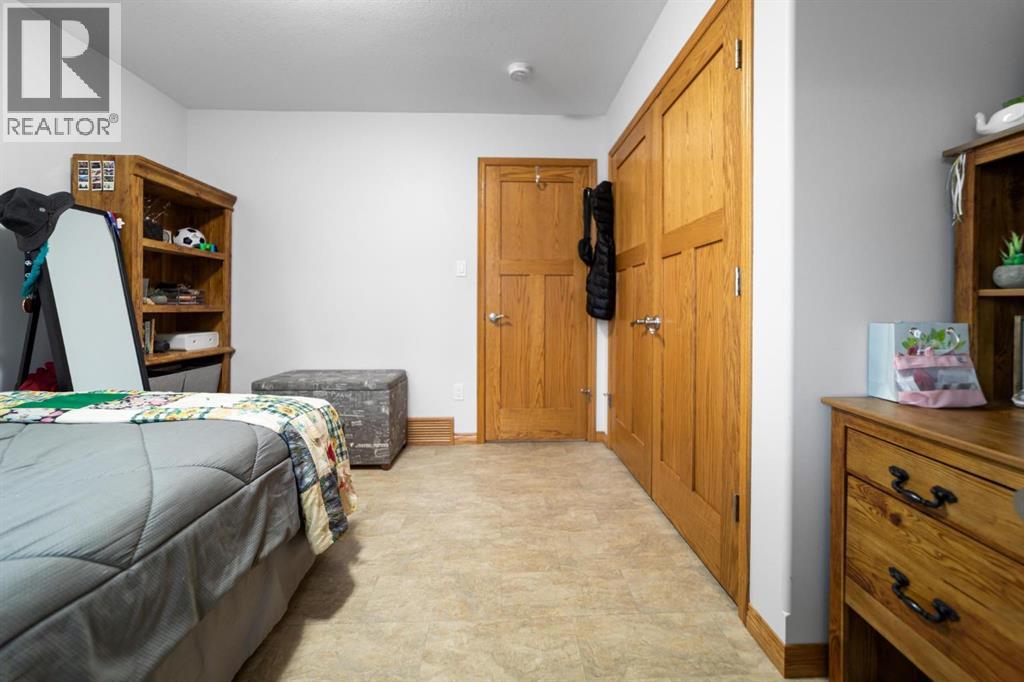 225 Lindgren Street, Ferintosh, Alberta  T0B 1M0 - Photo 24 - A2303552