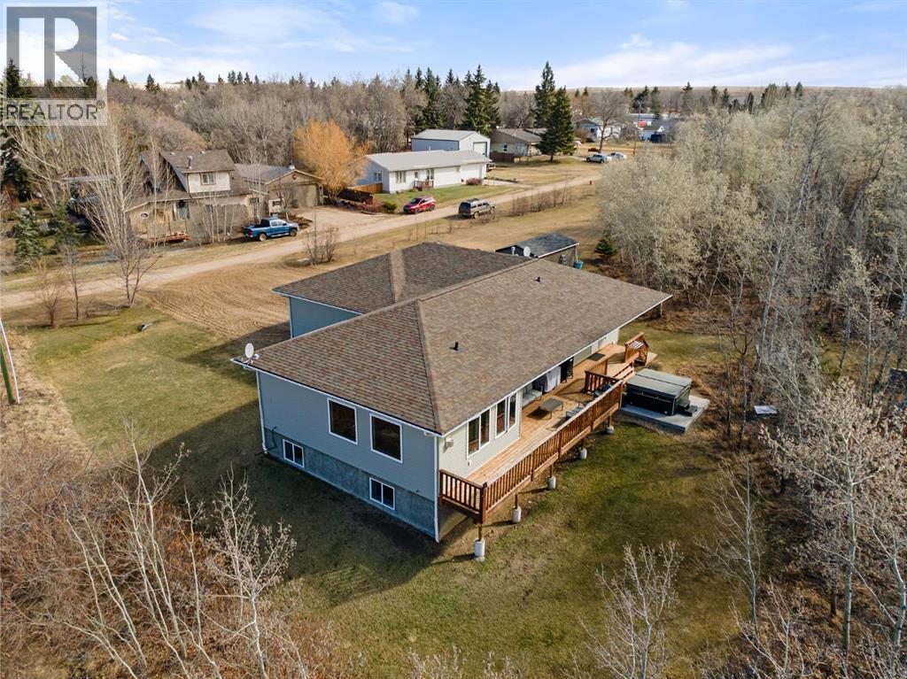 225 Lindgren Street, Ferintosh, Alberta  T0B 1M0 - Photo 2 - A2303552