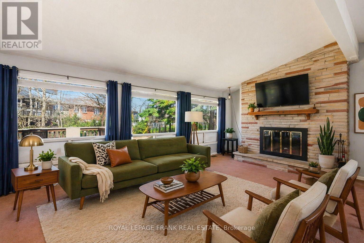 30 Maple Crescent, Kawartha Lakes (Lindsay), Ontario  K9V 2R7 - Photo 6 - X13036480