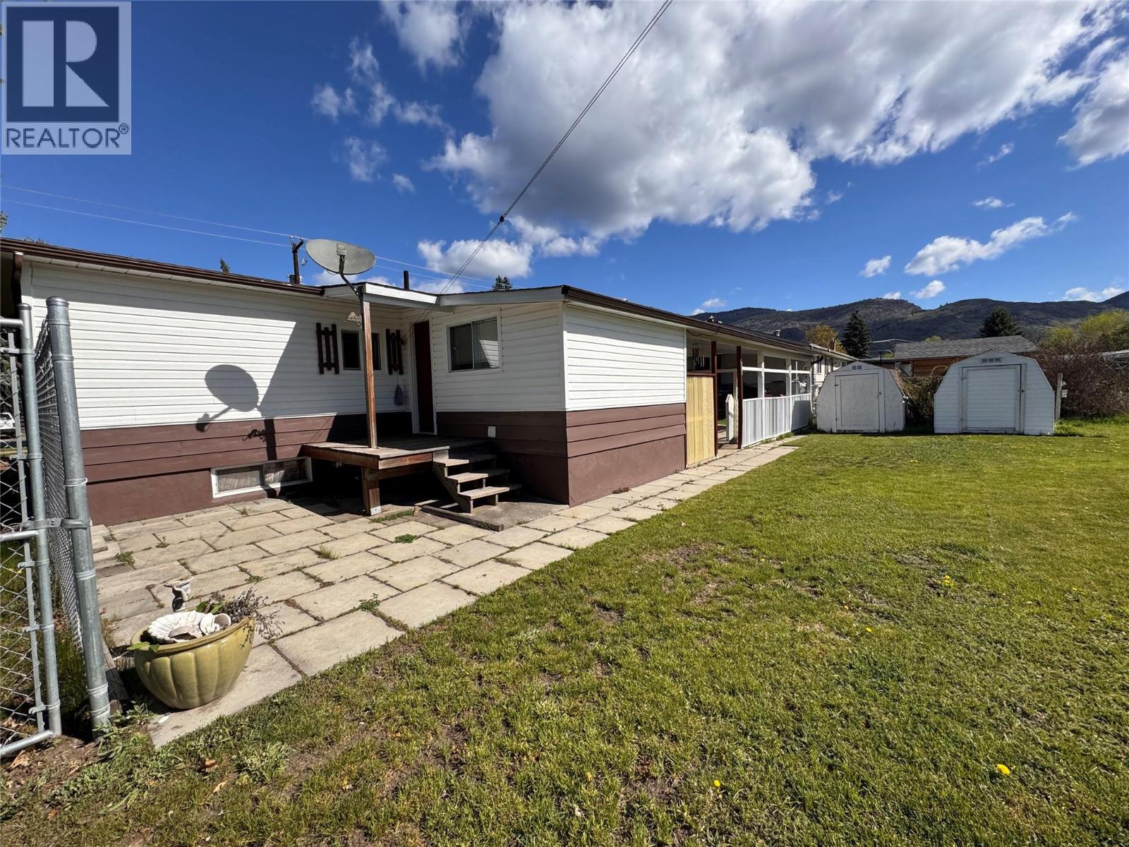 1564 68th Avenue, Grand Forks, British Columbia  V0H 1H0 - Photo 5 - 10377241