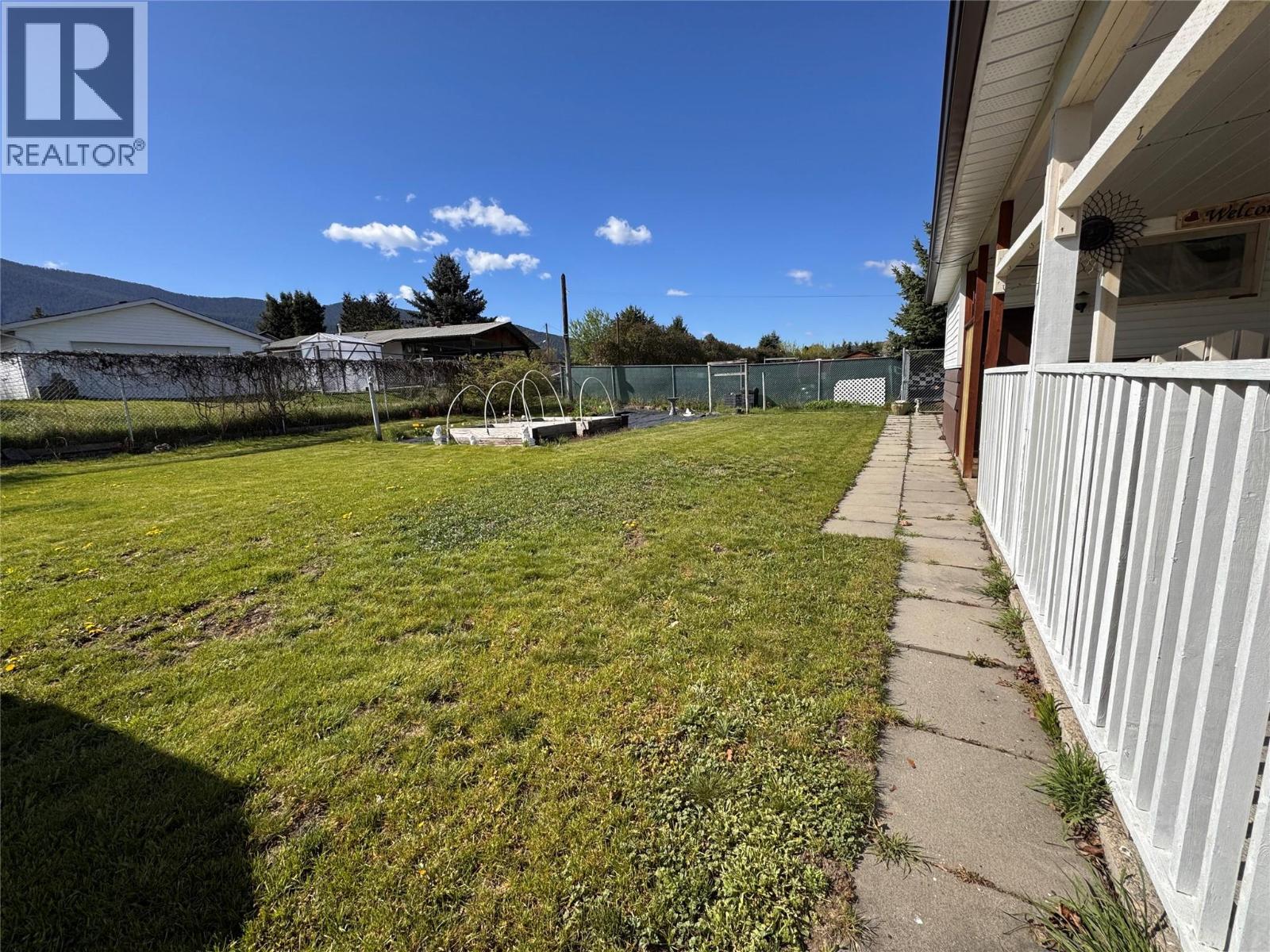 1564 68th Avenue, Grand Forks, British Columbia  V0H 1H0 - Photo 3 - 10377241