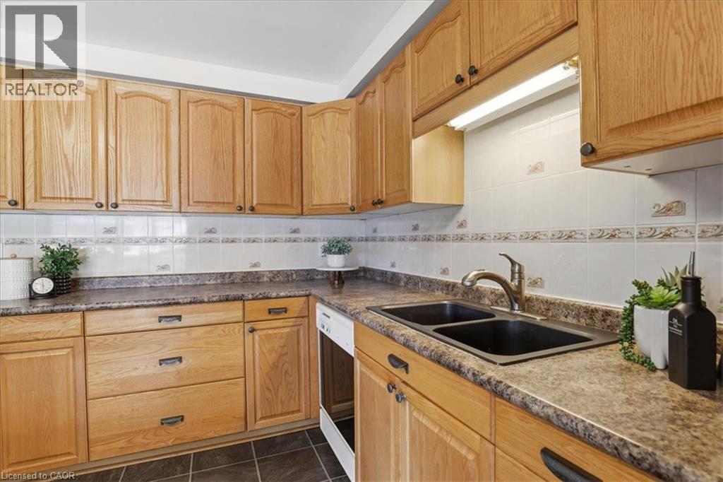 111 Selkirk Drive, Kitchener, Ontario  N2E 1M5 - Photo 11 - 40820651