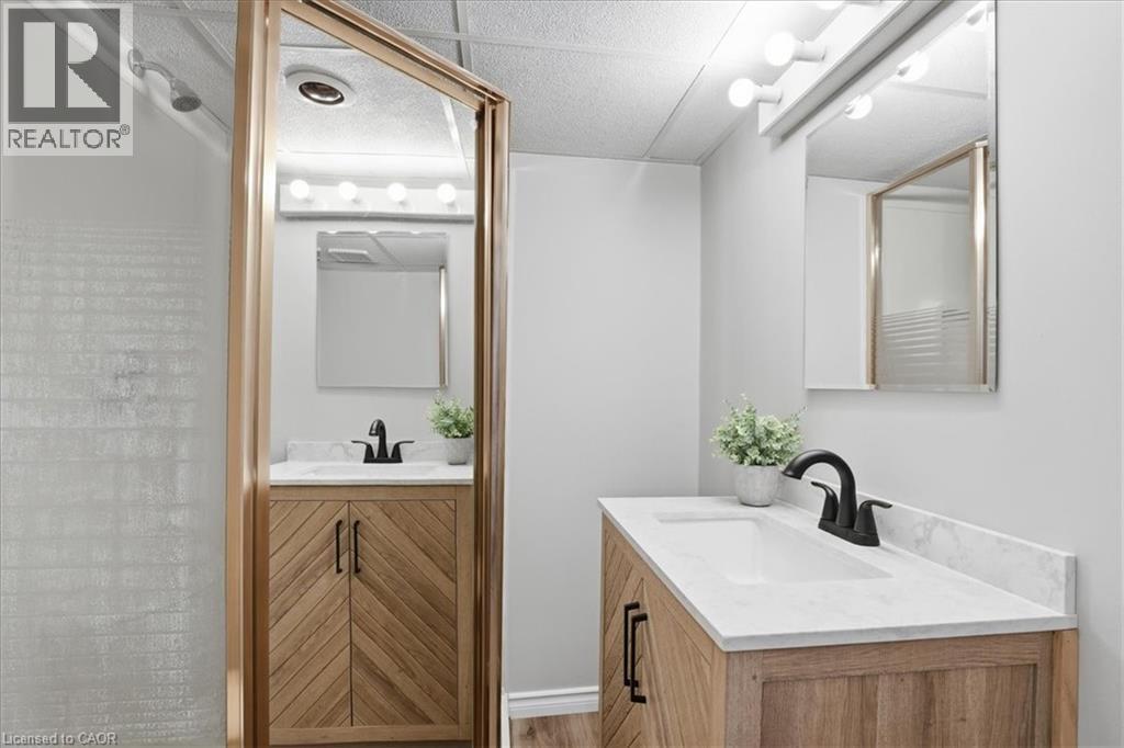 111 Selkirk Drive, Kitchener, Ontario  N2E 1M5 - Photo 26 - 40820651