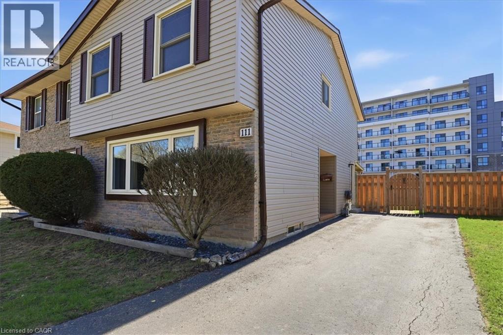 111 Selkirk Drive, Kitchener, Ontario  N2E 1M5 - Photo 3 - 40820651