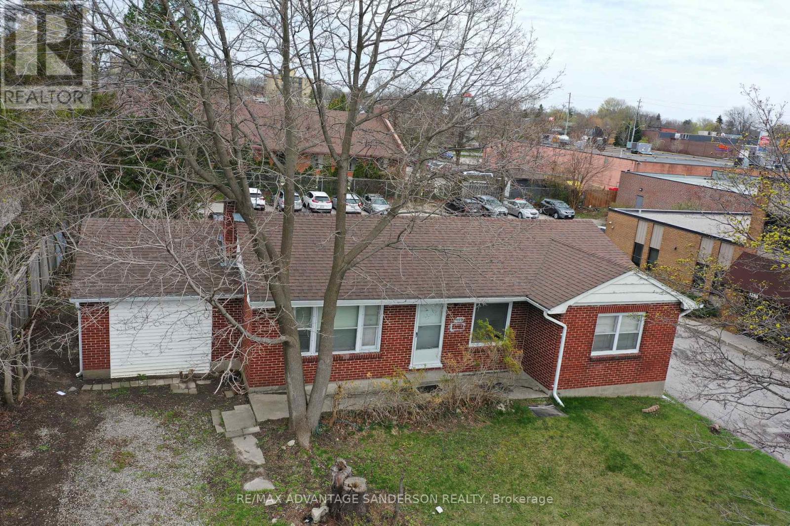 1292 Highbury Avenue N, London East, Ontario  N5Y 1B4 - Photo 2 - X13036574