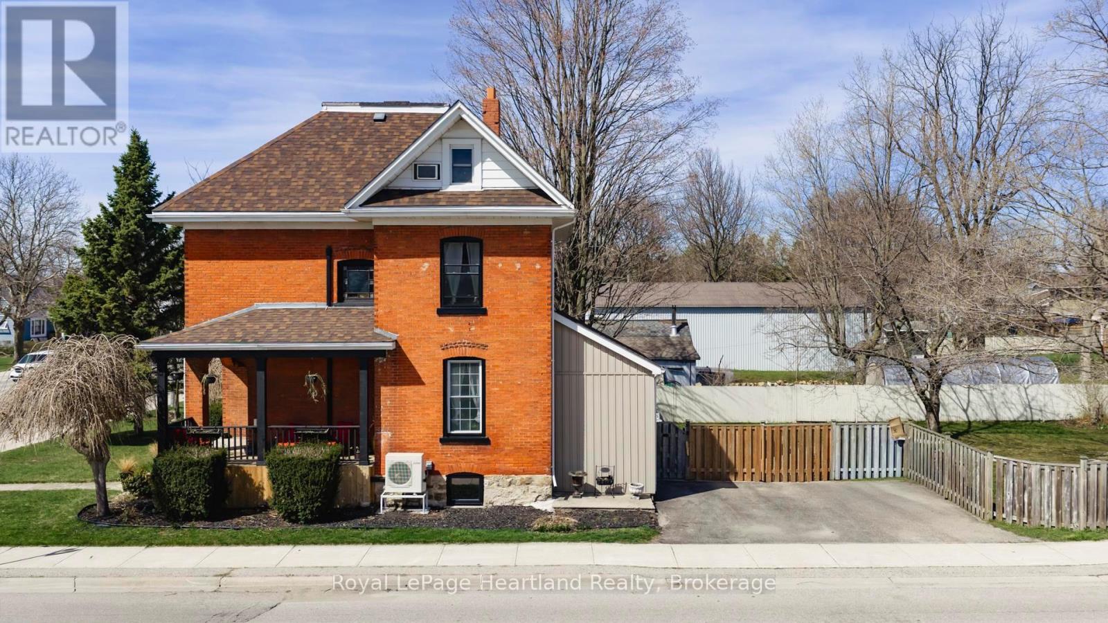 221 Bayfield Road, Goderich, Ontario  N7A 3G4 - Photo 2 - X13036494